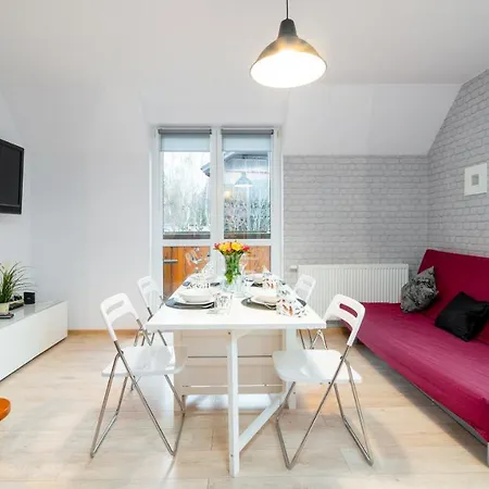 Na Wilczej, Sun & Snow