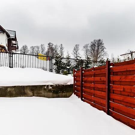 Sun & Snow, Na Wilczej