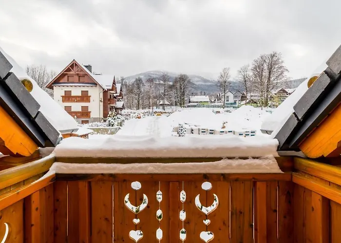 Na Wilczej, Sun & Snow *